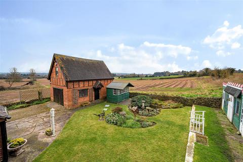 3 bedroom detached house for sale, Northampton Lane, Ombersley, Droitwich