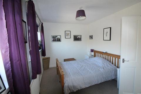 2 bedroom semi-detached house for sale, 26 Ferndene Walk, Birstall, Batley WF17 9BZ