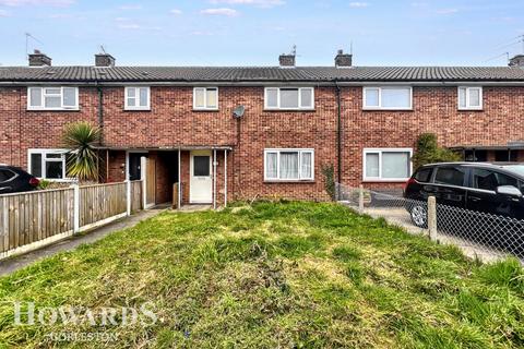 3 bedroom terraced house for sale, Queens Crescent, Gorleston