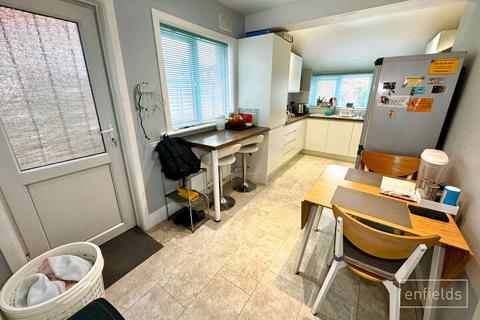 14 Brookside Avenue, Southampton, SO15 4HZ