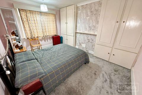 14 Brookside Avenue, Southampton, SO15 4HZ