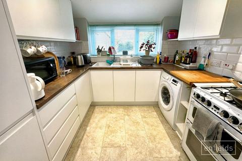14 Brookside Avenue, Southampton, SO15 4HZ