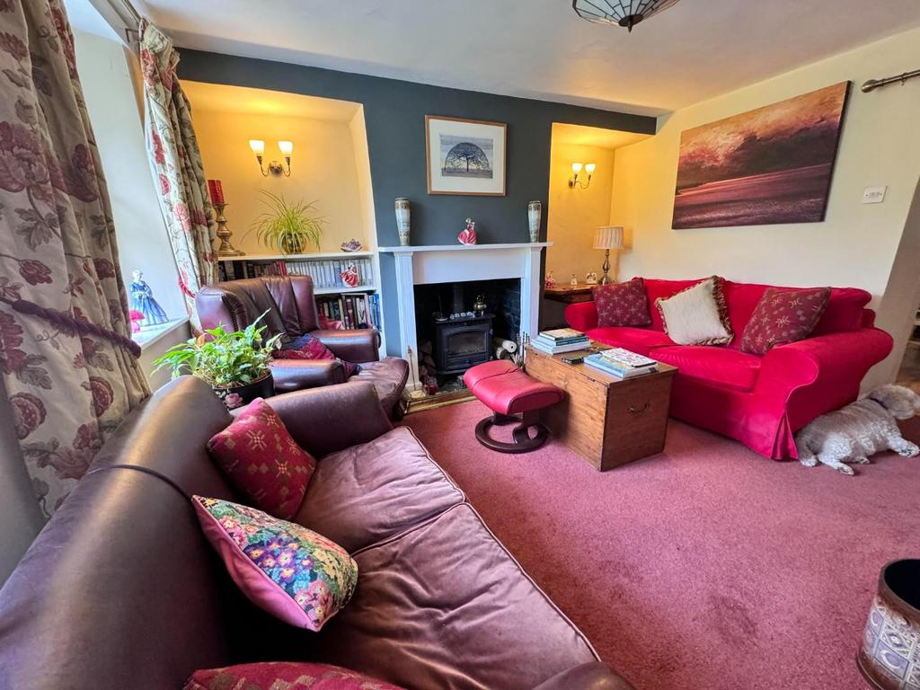 Living Room.jpg