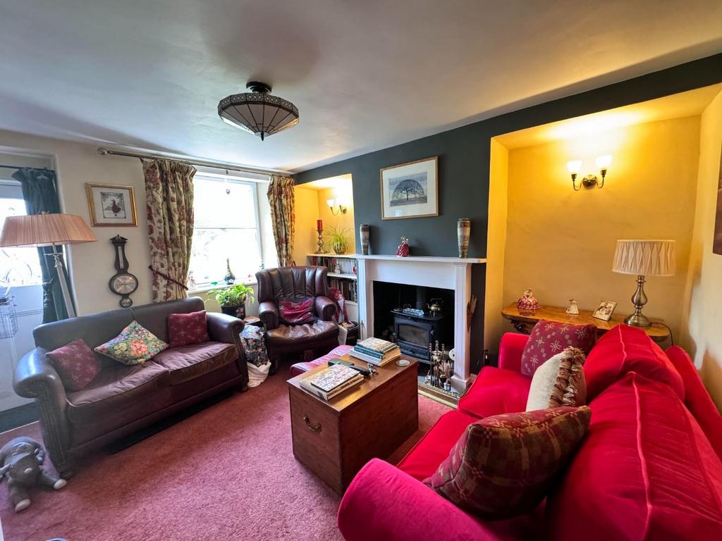 Living Room 2.jpg