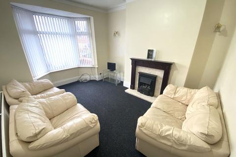 3 bedroom terraced house for sale, 798 Rochdale Road, Royton, Oldham, OL2 6XF