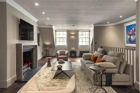 Cadogan Lane, London, SW1X
