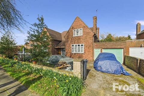 5 bedroom detached house for sale, Queens Avenue, Feltham, Middlesex, TW13