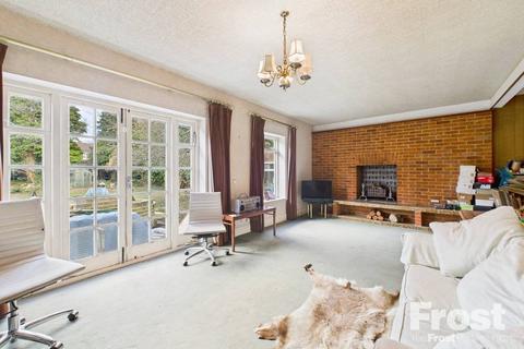 5 bedroom detached house for sale, Queens Avenue, Feltham, Middlesex, TW13