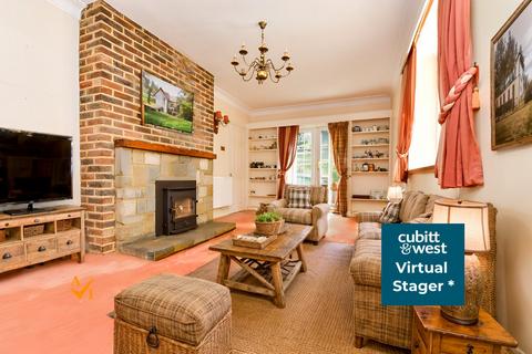 33 Dome Hill, Caterham, CR3 6EF