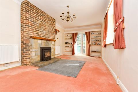 33 Dome Hill, Caterham, CR3 6EF