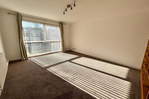 2 bedroom flat to rent, Kingsway Court, Leeds, West Yorkshire, LS17