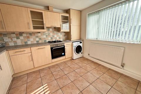 2 bedroom flat to rent, Kingsway Court, Leeds, West Yorkshire, LS17