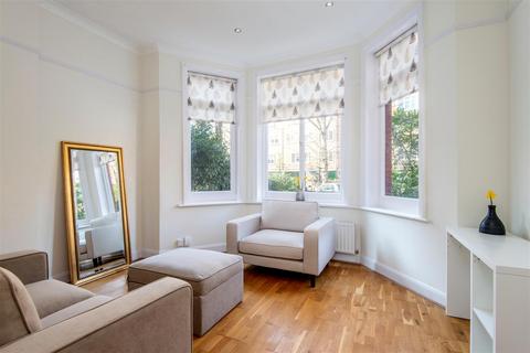 1 bedroom flat to rent, Compayne Gardens, South Hampstead, London NW6