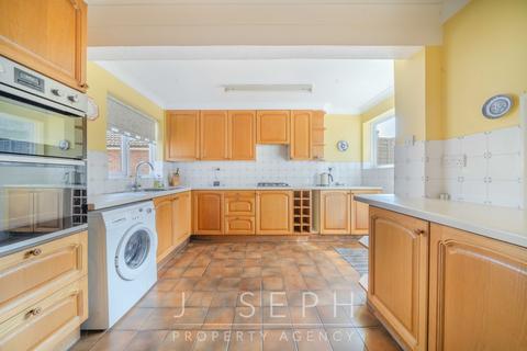 3 bedroom detached bungalow for sale, Eccles Road, Ipswich, IP2