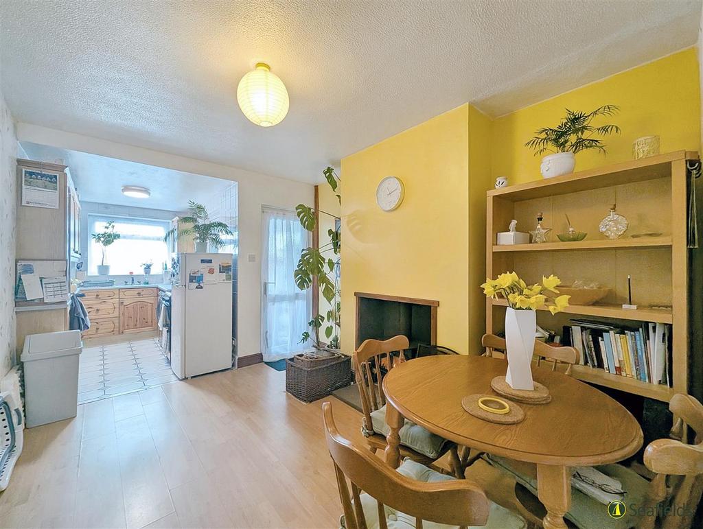 Dining to Kitchen