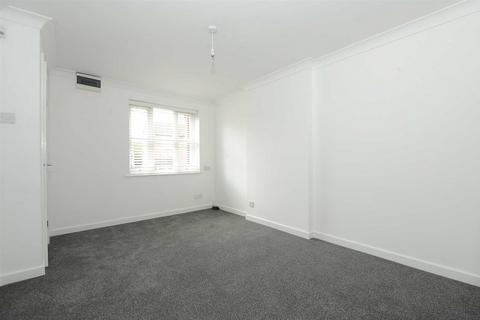2 bedroom terraced house to rent, Elizabeth Close, Wellingborough