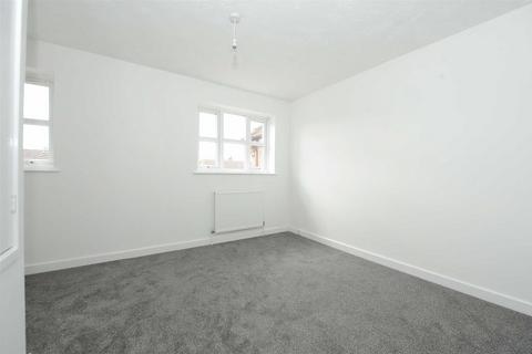 2 bedroom terraced house to rent, Elizabeth Close, Wellingborough