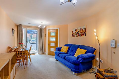 1 bedroom apartment for sale, Martin Court, St. Catherines Road, Grantham