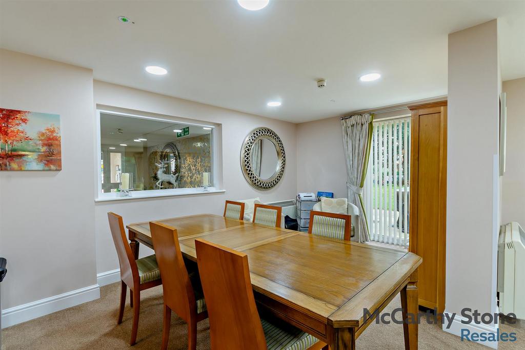 8639597-interior16-800.jpg