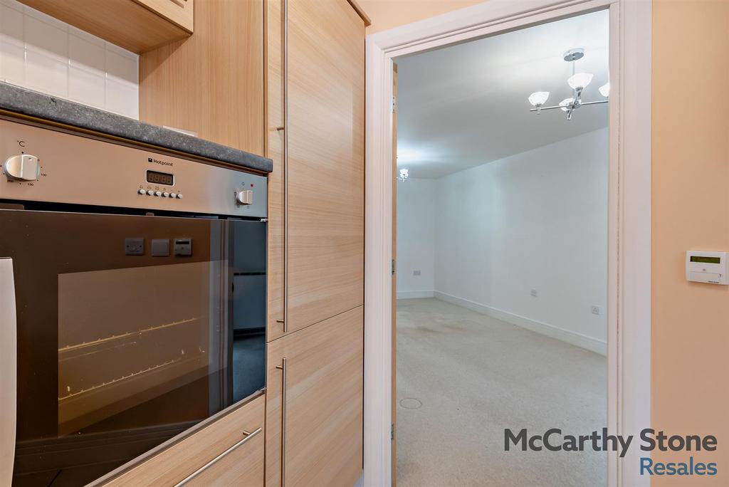 8675150-interior13-800.jpg