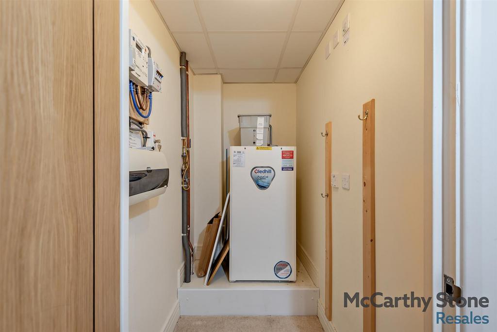 8675150-interior20-800.jpg