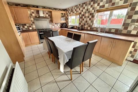 4 bedroom semi-detached house for sale, Old Hall Lane, Manchester