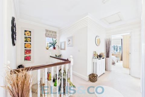 4 bedroom detached house for sale, Dowgate Close, Tonbridge, Kent, TN9
