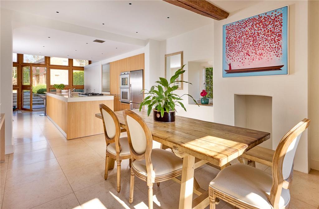 Kitchen/Breakfast