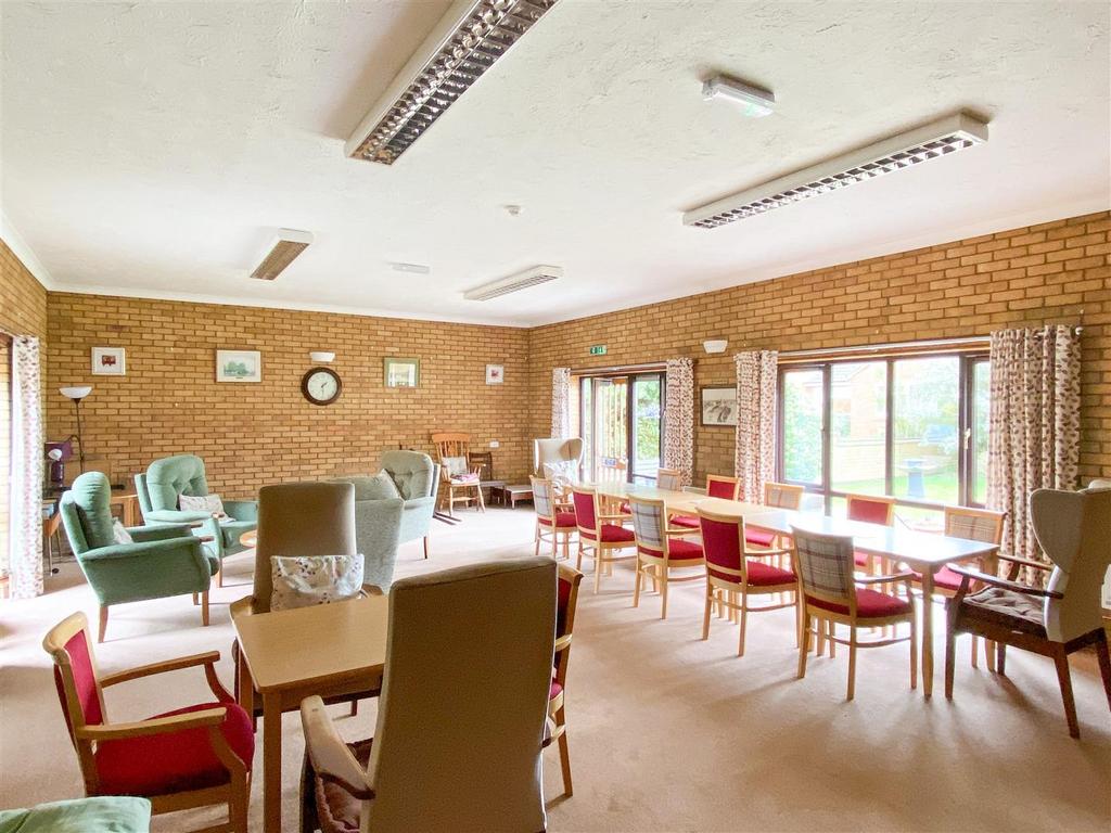 Communal Lounge.jpg