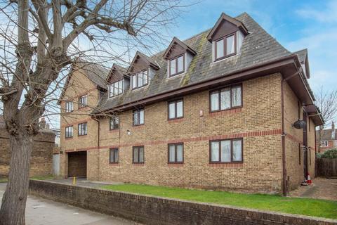 1 bedroom flat for sale, Ravenscroft Road, Beckenham, BR3