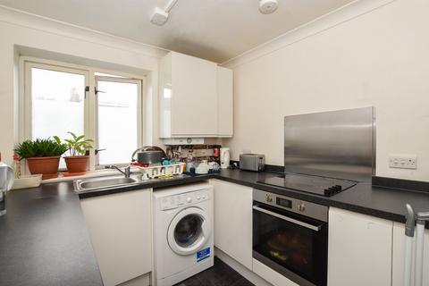 1 bedroom flat for sale, Ravenscroft Road, Beckenham, BR3