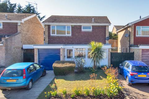 3 bedroom detached house for sale, Worcester Close, Istead Rise, Gravesend, Kent, DA13