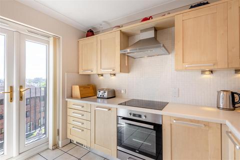 2 bedroom apartment for sale, London Road, Maidstone
