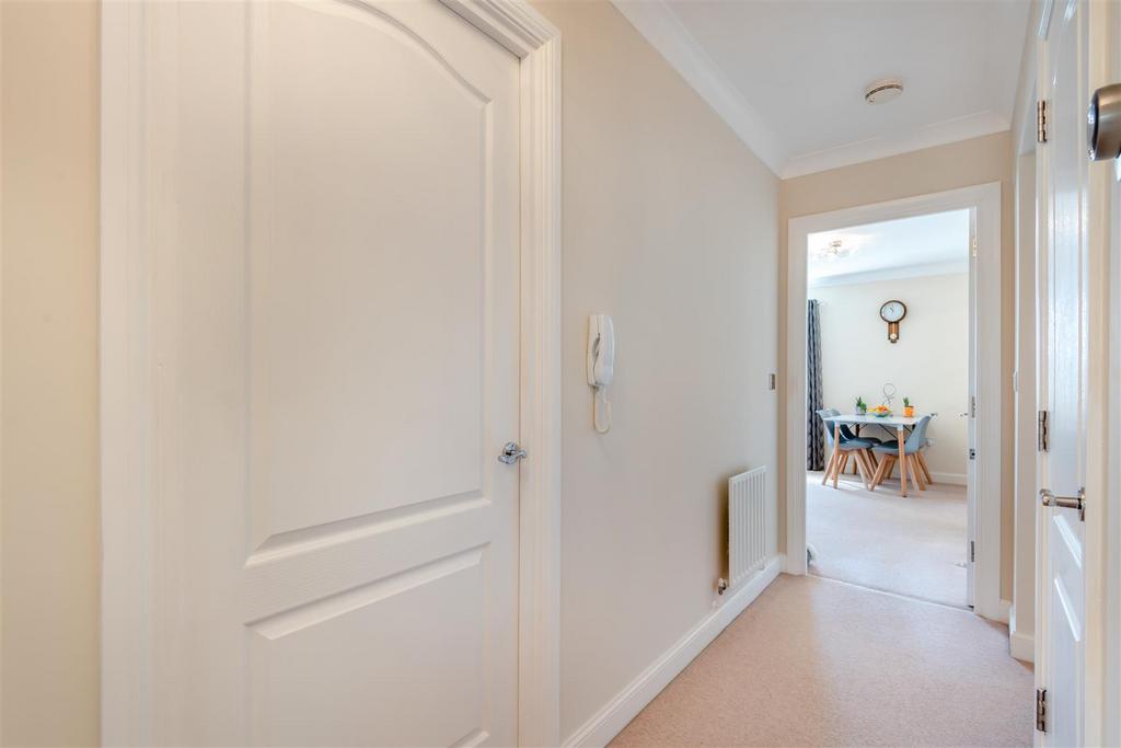 8615084-interior04.jpg