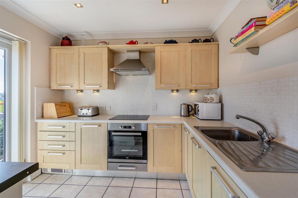 8615084-interior12.jpg
