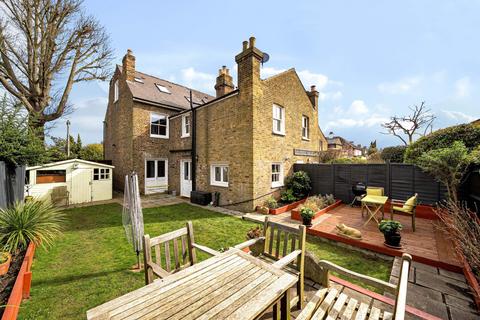 undefined, Victoria Road, Teddington, TW11