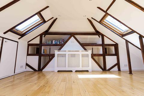4 Kentlea Road, London, SE28 0JP