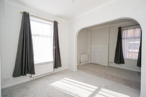 3 bedroom semi-detached house for sale, Bulverhythe Road, St. Leonards-On-Sea