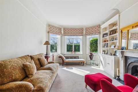 2 bedroom flat for sale, Rusthall Mansions, London, W4