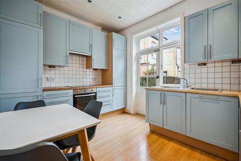 2 bedroom flat for sale, Rusthall Mansions, London, W4