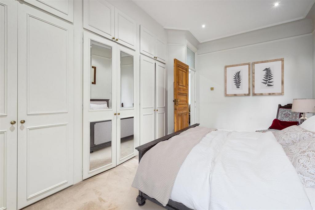 Rusthall Mansions, W4 - FOR SALE
