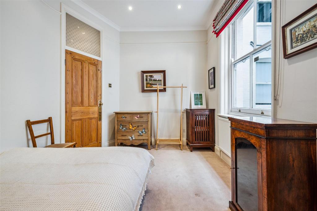 Rusthall Mansions, W4 - FOR SALE