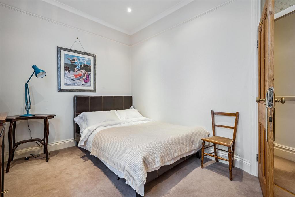 Rusthall Mansions, W4 - FOR SALE