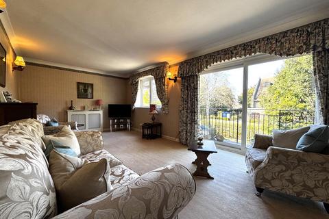 2 bedroom apartment for sale, Station Approach, Tadworth