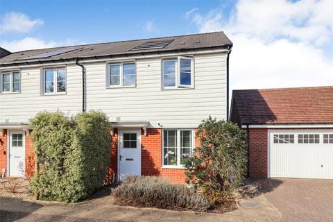 3 bedroom end of terrace house for sale, Kukri Gardens, Fleet GU52