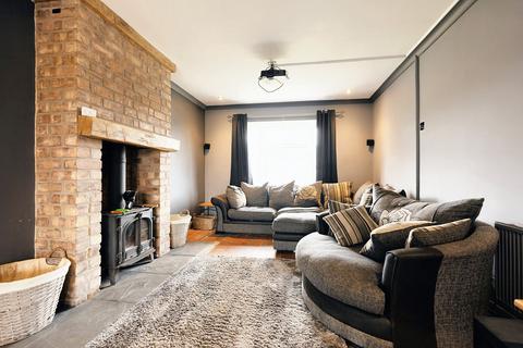 3 bedroom semi-detached house for sale, Bevans Lane, Hinton-On-The-Green, WR11