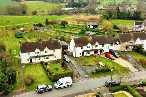 3 bedroom semi-detached house for sale, Bevans Lane, Hinton-On-The-Green, WR11