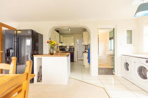 3 bedroom semi-detached house for sale, Bevans Lane, Hinton-On-The-Green, WR11