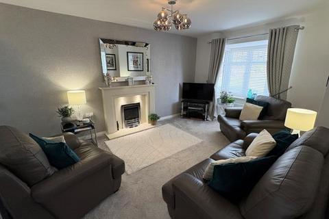 21 Black Myres Close, Queensbury, Bradford, BD13 2FQ