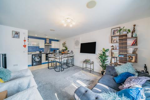 3 bedroom apartment for sale, Suffolk Drive, Gloucestershire GL1